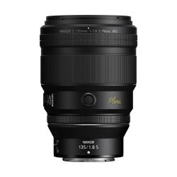 Nikon Z 135mm f/1.8 S Plena