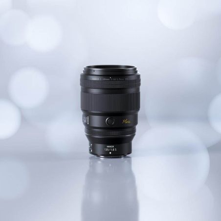 Nikon Z 135mm f/1.8 S Plena