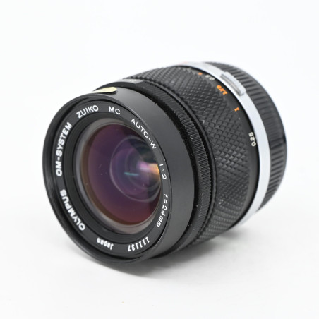 Olympus OM Zuiko Auto-W 24mm f/2 d'Occasion Bon État Garantie 12 Mois
