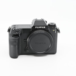 FUJIFILM GFX-100S...