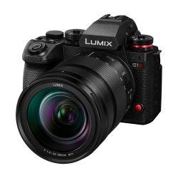 Panasonic Lumix S1 II + 24-105mm F4 Macro O.I.S