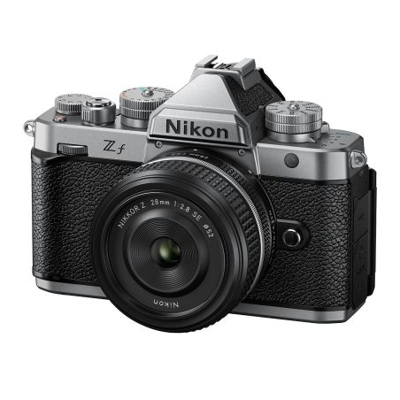 Nikon Zf Silver + NIKKOR Z 40mm f/2 SE Nikon Zf Silver + NIKKOR Z 40mm f/2 SE
