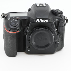 NIKON D500