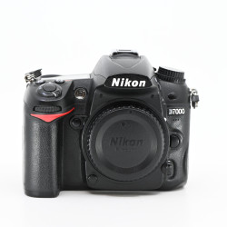 NIKON D7000 NOIR NU