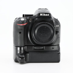NIKON D5200 NOIR NU + GRIP