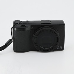 RICOH GR III COMPACT 28MM...