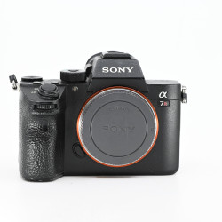 SONY ALPHA 7R III...