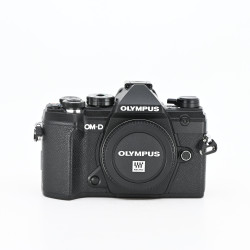 OLYMPUS OMD E-M5 III NOIR...