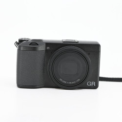 RICOH GR III NOIR...