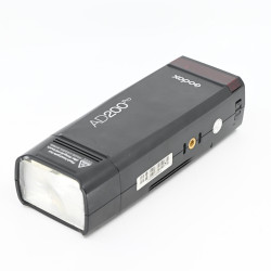 GODOX ECLAIRAGE FLASH AD200...