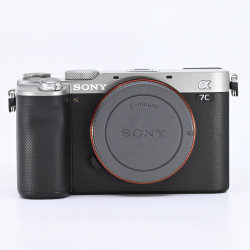 SONY Alpha 7C plein format...