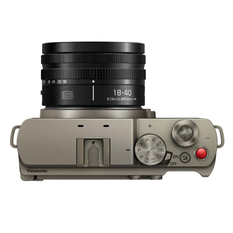 Panasonic Lumix S9 Black Titanium + 18-40mm Full Frame Compact