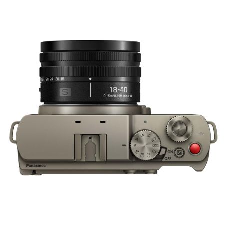 Panasonic Lumix S9 Black Titanium + 18-40mm Full Frame Compact