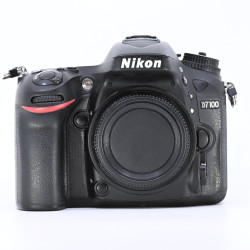 NIKON NIKKOR D7100...