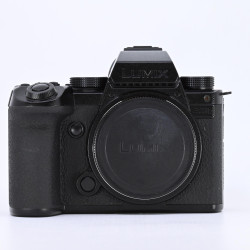 LUMIX PANASONIC S5 II X...