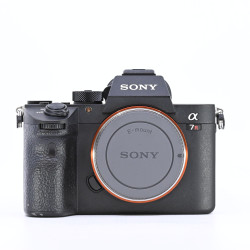 SONY ALPHA 7R III...