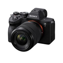 SONY ALPHA 7 IV + FE 28-70 mm f/3,5-5,6 OSS