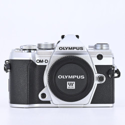 OLYMPUS OM-D E-M5 MKIII...