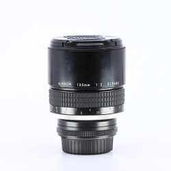 Nikon AI-S NIKKOR 135mm f/2 d'Occasion Bon État Garantie 12 Mois