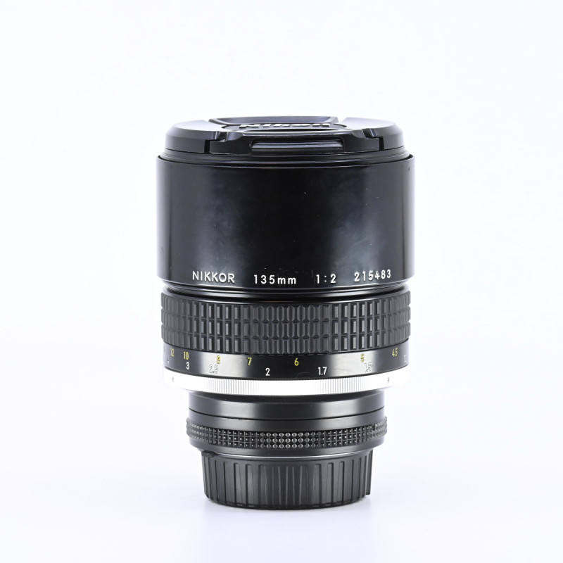 Nikon AI-S NIKKOR 135mm f/2 d'Occasion Bon État Garantie 12 Mois