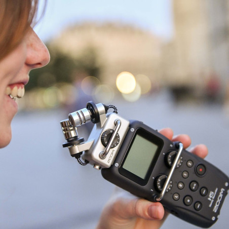 ZOOM ENREGISTREUR H5 - 4 PISTES PORTABLE ZOOM ENREGISTREUR H5 - 4 PISTES PORTABLE