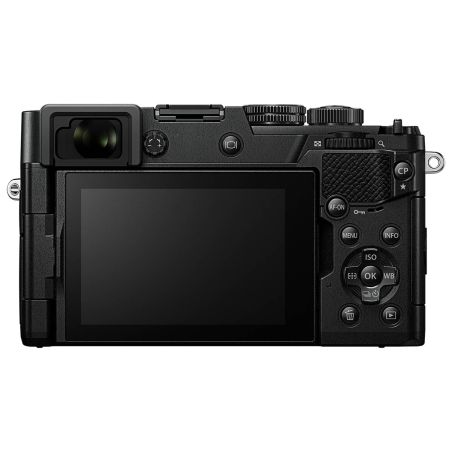 OM SYSTEM PEN Noir 17mm F1.8 II kit street photography