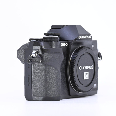 Olympus OM-D E-M10 Mark IV d'Occasion Bon état Garantie 12 Mois