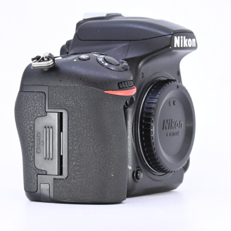 Nikon D750 + Grip d'Occasion Très bon état Garantie 12 Mois