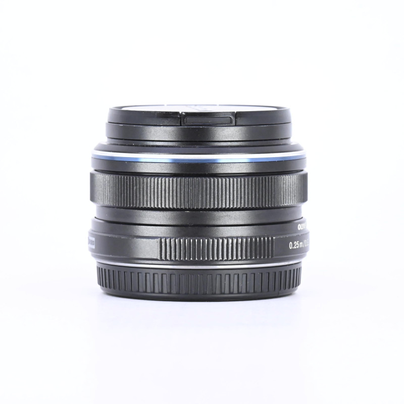 Olympus M.Zuiko Digital 17mm F1.8 d'Occasion Bon État Garantie 12 Mois