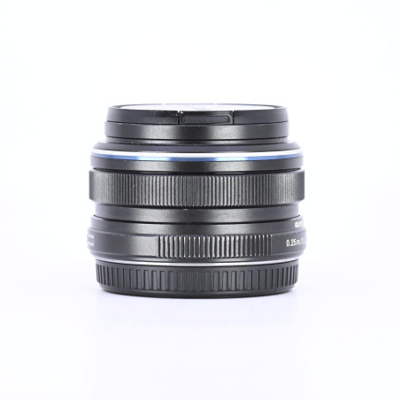 Olympus M.Zuiko Digital 17mm F1.8 d'Occasion Bon État Garantie 12 Mois