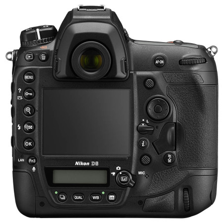 NIKON D6